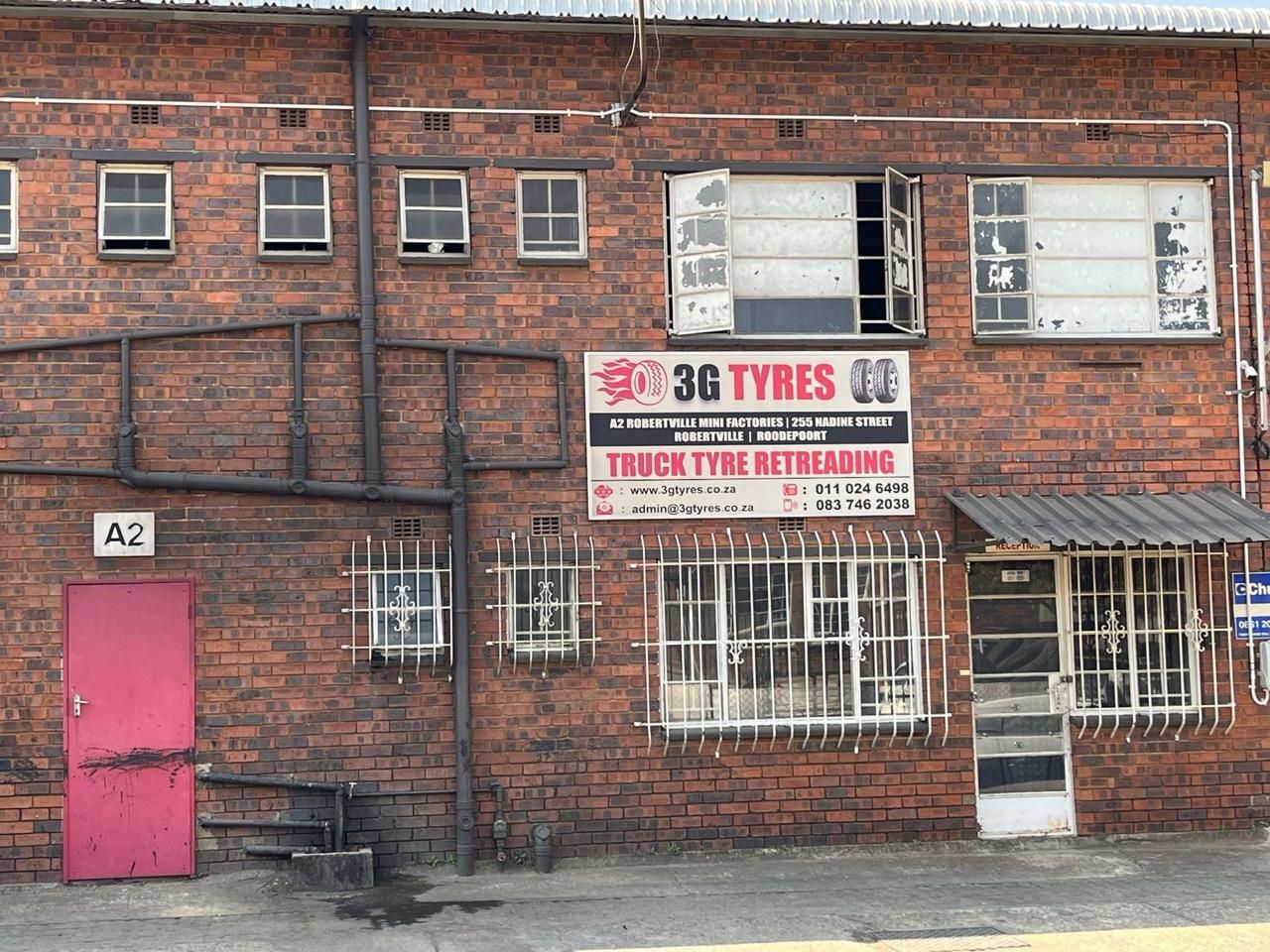 The 3G Tyres sign above unit A2 at Robertville Mini Factories, 255 Nadine Street